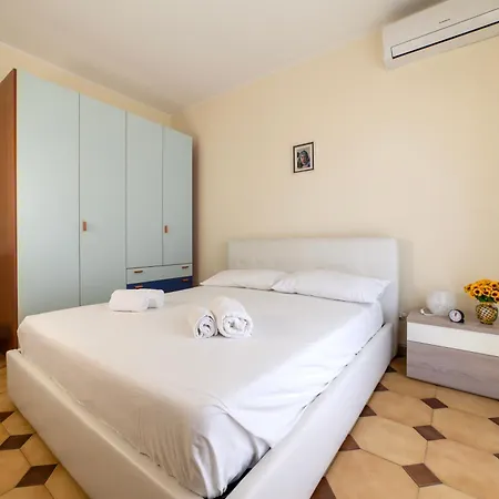 Апартаменты Casa Fronte Mare A San Saba *