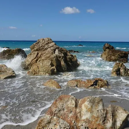 Casa Fronte Mare A San Saba * 墨西拿